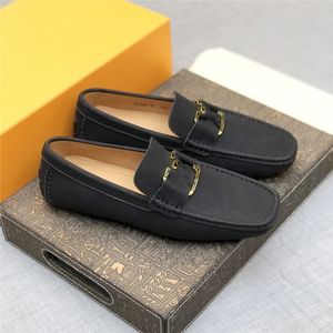 12 Model Ny äkta Suede Leather Handgjorda loafers Designer Herrklänning Båt Casual Skodon Körskörning på vintern Sommar ärter Manliga skor för män