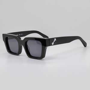 008 Luxury Designer Solglasögon för män Kvinnor Mens Cool Hot Fashion Classic Tjock Plate Black White Square Frame Eyewear Man Sun Glasses UV400 Linser With Original Box