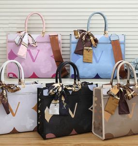 Designer Bag Tote Bag Kvinnor stor kapacitet läder handväska shoppingväskor brev blomma tryck crossbody resväska med liten myntväska