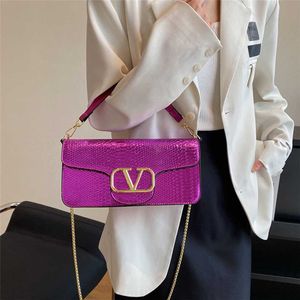 Popular bags for sale 2023 New Women's Fashion Chain Snake Pattern Small Square Casual Versatile One Shoulder