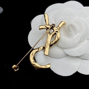 Bamboo Texture Brooch Designer Letter Brooch Pins Luxury L Fashion High Quality Jewelry Women Men Unisex Gold Broochs D2110264HL215e