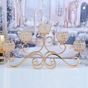 Portacandele in metallo a 5 teste Candeliere placcato argento dorato Candelabri da tavolo in cristallo Decorazione centrotavola per matrimoni in hotel