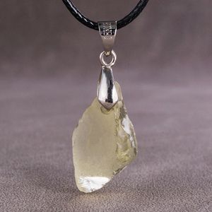Irregular Natural Gemstone Yellow Crystal Necklace Pendant Ice Statement Necklaces Lady Pendant Designer High Quality Trendy Jewelry Jewellery Precious Jewels