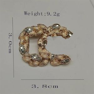 Luxury Designer Brand Letter Brooches 18K Gold Plated Silver Women Inlay Crystal Rhinestone Charm Suit Pin Gift Jewelry Accessorie2265