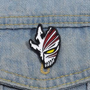 Death God Kurosaki Ichigo Mask Emamel Pins Custom Brosches Lapel Badges Punk Gothic Halloween Jewelry Gift for Kids Friends