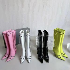 Botas Cagole na altura do joelho, decoração com fivela cravejada, sapatos com zíper lateral, salto alto fino e pontudo, botas altas, sapatos de grife de luxo, sapatos femininos de fábrica tamanho 35-40