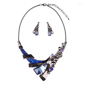Necklace Earrings Set Exquisite Jewelry Crystal Resin Gemstone Short Collarbone Chain Dress Accessories