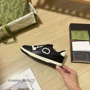 Męskie mody Sneaker Casual Shoe 2023 Designer Wszechstronny sportowy desek Męski oryginalny, skórzany oddychanie małych pary białych damskich buty brudne QDYV