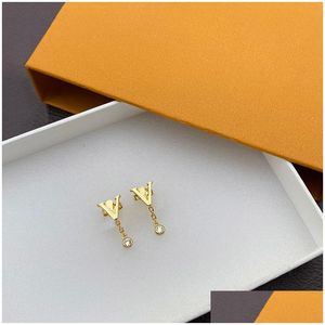 Stud Lady Fashion Orecchino Designer a forma di cuore Cerchio e lettera Segno Orecchini di lusso Gioielli di fascia alta per donna Alta qualità Mtiple Drop Dhcob