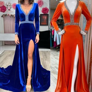 Saudi Arabia Velvet Formal Event Dress 2024 Long Sleeves Fitted Luxury Crystal Deep V-Neck Orange Pageant Prom Birthday Evening Party Gown for Lady High Slit Keyhole