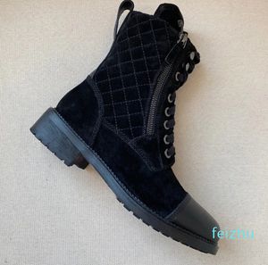 Botas de designer luxuosas Cowskin High End Top Quality Lace Up Sapatos Casuais Zipper Abertura Preto Senhoras Knight Boot