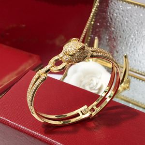 Panthere Bangle Diamonds 18 K Gold公式レプリカジュエリートップ高品質の高級ブランドAAAAAクラシックスタイルブレスレット最高カウンター260U