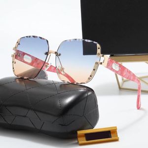 Tasarımcı Güneş Gözlüğü Kadınlar için Lüks Kadınlar Güneş Gözlüğü Kare Güneş Gözlüğü Kesme lens Proses Modaya Düzenli Seksi Pembe Lens Güneş Gözlükleri Kızlar İçin Gözlükler Güzel Gözlükler