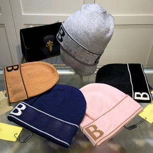 Women's Luxury Knitted Cap Cashmere Caps Designer Fashion Thick Warm Soft Autumn and Winter Outdoorsr Unisex Hats