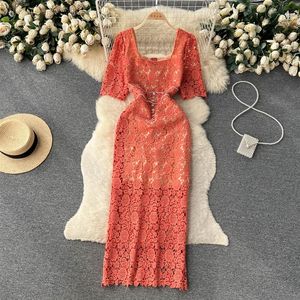 Casual Dresses French Square Neck Hollow Hook Flower Diamond Lace Wrap Hip Dress for Women's Summer Celebrity Retro Party Clo1990