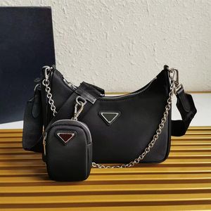 10A En Kaliteli Tuval Crossbody Bag Yeniden Edit 2005 Geri Dönüşümlü Naylon Üç-Bir-Bir-Bir-Bir-Bir Girişim Torbaları Kadın Omuz Çantaları 22cm Wi2743