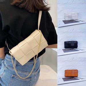 Mini Fanny Pack Chest Bag Soft leather Tofu Bag Pillow bag Candy Braid zipper pocket Four Seasons a purse card handbag Luxury sling crossbody bag