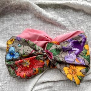 Designer Silk Cross Elastic Women Pannband 2022 Summer New Italy Brands Girls Red Golden Flower Floral Hair Bands Scarf Hair Acce264h