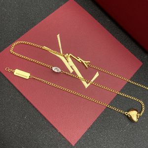 Luksusowy projektant biżuterii Naszyjnik Złota Moda wisiorek Naszyjnik dla kobiet ozdoby prezent