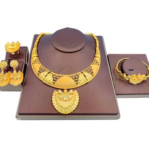 Conjuntos de jóias de casamento Dubai Gold Color Set para mulheres luxo indiano nigeriano traje nupcial festa 24k colar brinco 230909