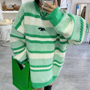 Höst- och vinter ny koreansk version av små rökelsebrev broderier randig färg matchande medium lång stickad casual pullover tröja