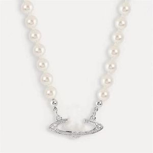 Western West Queen med samma trästjärna Vivi Pearl Necklace European och American Fashion Ins1 1 Brass Plated Clavicle Women2886