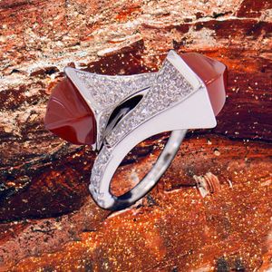 デザイナーリングリングダイヤモンドゴールドメッキ公式レプリカプレミアムギフトピラミッド形状の天然宝石J001のためのMarli Womens