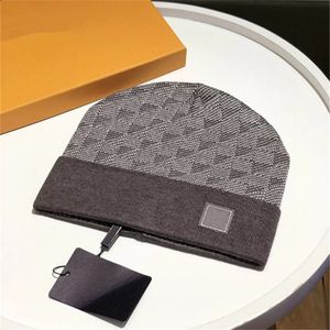 Modedesigner-Mützen Herren- und Damenmütze Herbst/Winter Thermo-Strickmütze Skimarke Motorhaube Hochwertige karierte Totenkopfmütze Luxuriöse warme Mütze C-7