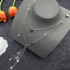 Sweater Chain Necklaces Designer for Women Flower V Letter Pendant Necklace Stainless Steel Plated Gold Necklaces Womens Designer Charm Jewelry for Daily