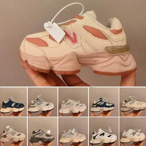 Kinder 9060 Laufschuhe Top 9060 Joe Freshgoods Säuglingssneaker Wildleder 1906R Designer Penny Cookie Pink Baby Shower Blue Sea Salt Outdoor Trail Sneakers 9C-3Y