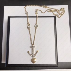 Gold Rudder Heart Formed Par Necklace Gift Jewelry Men and Women Designer Halsband.