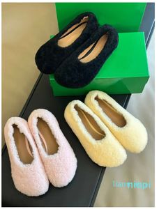 Designer-Frauen-flacher Atomic-Ballerina-Loafer Herbst- und Winterpelzschuh Lederschnittkuchen mit Sojabohnen-Klebebasis im Freien Lässiger Slipper