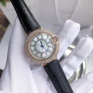 時計のオリジナルのバックルデザイナーウォッチウォッチ高品質の時計メンズウォッチサイズ33mmダイヤルブルーバルーンシリーズマザーオブパールファーストレイヤーカルフスキンストラップ