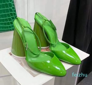 Nowy zielony patent patent na skórzane paski 95 mm sandały damskie luksusowe projektanci sukienki butowe obuwie fabryki