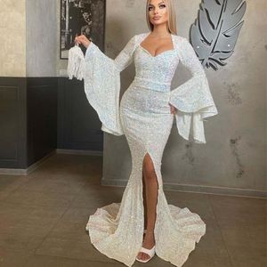 Sexy funkelnde Glitzer-Pailletten, hoher Schlitz, lange Ärmel, V-Ausschnitt, Meerjungfrau-Abendkleider im Dubai-Stil, weiße Pailletten, lange, elegante Party-Nachtkleider