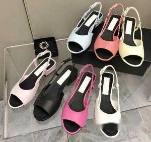 Casual Shoes Designer Vintage Sandals Women Leather Slide Black Print Low Heels Platform Classic Sandal Fashion