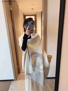 幾何学的なパターン付きスカーフファッションデザイナースカーフ冬の文字gプリントスカーフ女性のためのカシミアスカーフ温かい格子縞のコットンショールラップT230911