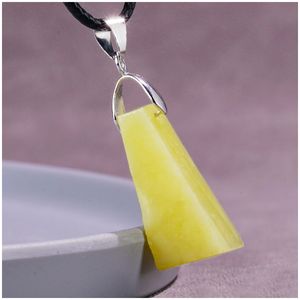 Yellow Glazed Jade Gem Irregular Serpentine Necklace Pendant Designer Necklaces Iced Out Pendants Necklace Minimalist Necklaces Jewelry Jewellery Jewels Gems