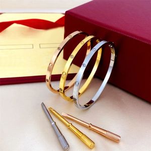 Pulseira de designer de 4 mm para homens Men Mangueado Bangle Gold Mulheres Menino Bracelets Gold Silver Rose Fashion Bracelet Jóias de luxo Tamanho 16 17 18 19CM 44K5