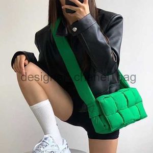 Sacos de noite Mulheres quentes algodão tecido para baixo bolsa de ombro acolchoada cassete luxo elegante nylon travesseiro crossbody bolsas com bolsa de embreagem homens