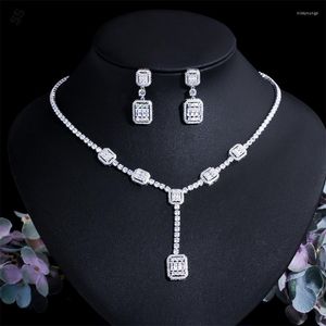 Collana orecchini set da sposa 2 pezzi e zirconi di alta qualità accessori per abiti da sposa semplici ma eleganti all'ingrosso