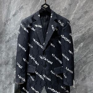 24SSデザイナーメンズスーツブレザーラグジュアリーウエスタンスタイルの小さなスーツジャケット男性コラボレーションエディションコートレディースミッドレングススーツコート特大ジャケットブラック