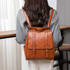 Mochila de primavera para mujer, bolso versátil de moda coreana para mujer, mochila de PU suave de estilo inglés de Academia 230912 2022