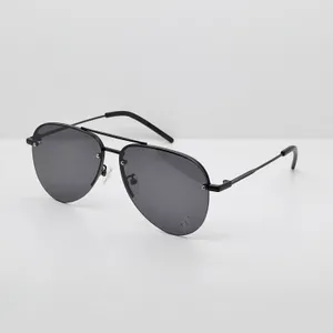 Hot Selling Designer Solglasögon för kvinnor Monogram Klassiska kvinnors solglasögon Retro Eyewear Half Frame med brev på UV400 Protective Lenss Fashion med fodral