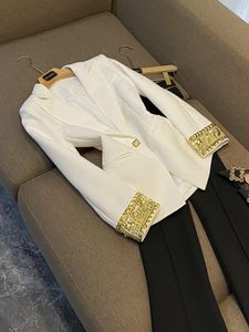 2023 Herbst Weiß Einfarbig Gold Perlen Blazer Langarm Revers Pailletten Einreiher Outwear Mäntel O3G302637