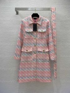 Designer Jacket Fashion Trench Coat Women Clothing Double Breasted Lapel Mid Length Coats Belt Shoulder Pad Four Pockets Long Windbreaker Designers Jackets Womans