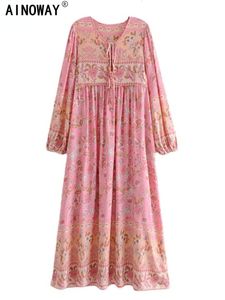 Grundläggande avslappnade klänningar Vintage Chic Women Neck Tie Ethnic Floral Print Beach Bohemian Maxi Ladies Tassel Boho Pleated Dress Vestidos 230912