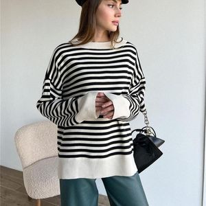 Swetry damskie Kozoca Autumn Zima swobodne luźne O-Neck Stripe Oversiaste Sweter Kobiety Modny Modny Sweter dla kobiet Tops 2023