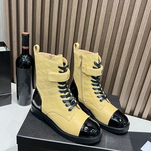 2023 Designerskor Kvinnor Stövlar Luxury Leather Lace-Up Booties Winter Tjock Bottom Shoe Gembossed Platform Boots With Box