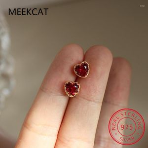 Orecchini a bottone in argento sterling 925 cuore rosso per le donne Temperamento di lusso Accessori per gioielli per feste di nozze Regalo fidanzata Eh848